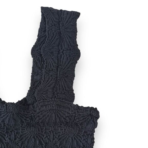 Square Neck Stretch Tank Floral Texture & Scalloped Edges NWOT Wm Sm/Med Black - Picture 4 of 5